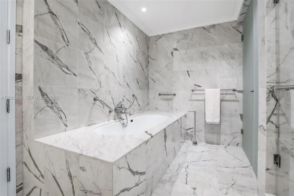 15701 Collins Ave #2903 Sunny Isles Beach, FL 33160