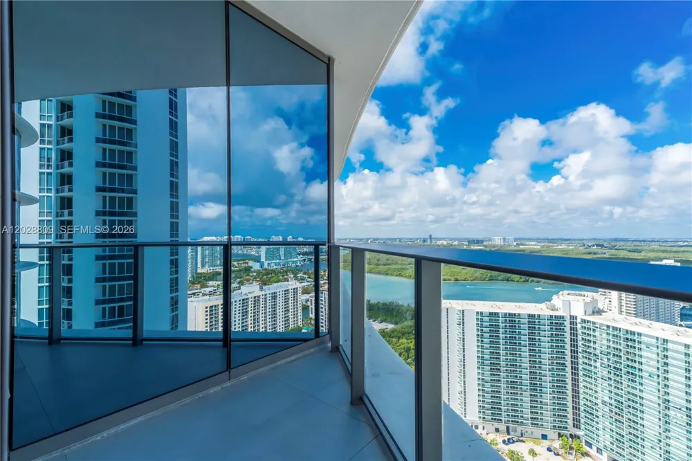 15701 Collins Ave #2903 Sunny Isles Beach, FL 33160