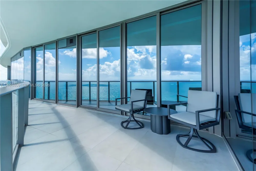 15701 Collins Ave #2903 Sunny Isles Beach, FL 33160