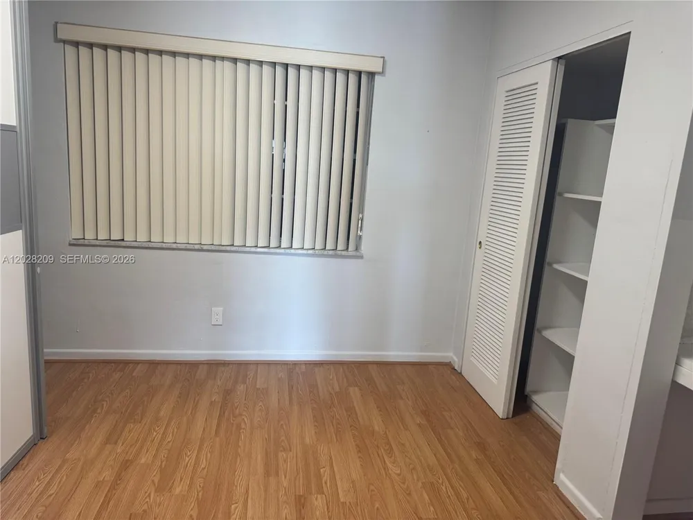 9700 E Bay Harbor Dr #512 Bay Harbor Islands, FL 33154