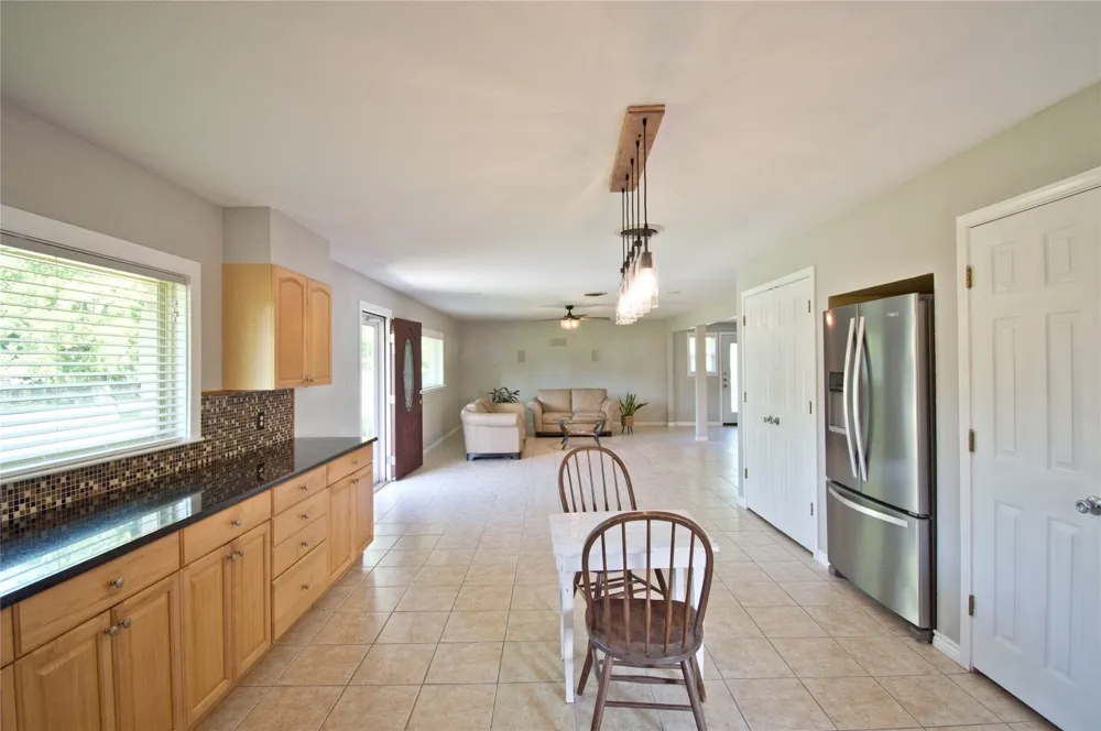 702 E Schubert Street Fredericksburg, TX 78624