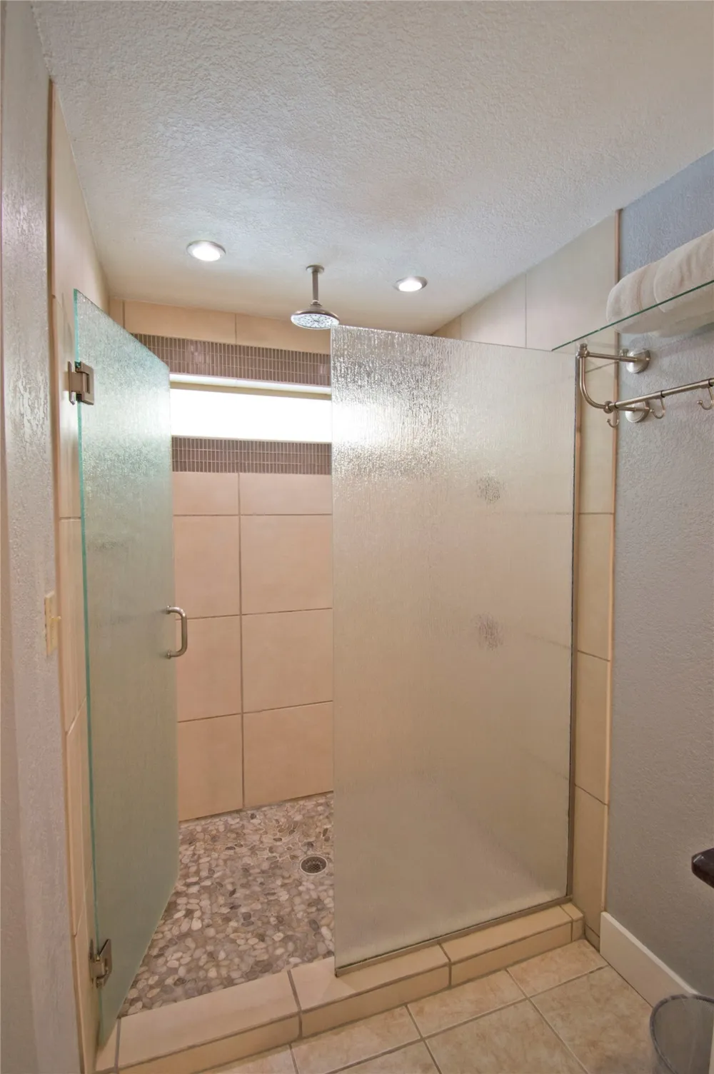 702 E Schubert Street Fredericksburg, TX 78624