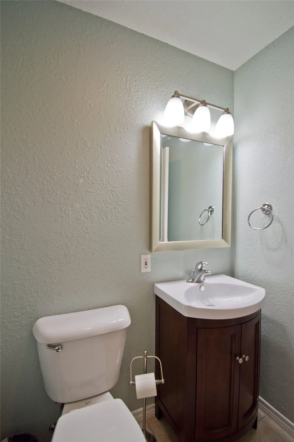 702 E Schubert Street Fredericksburg, TX 78624