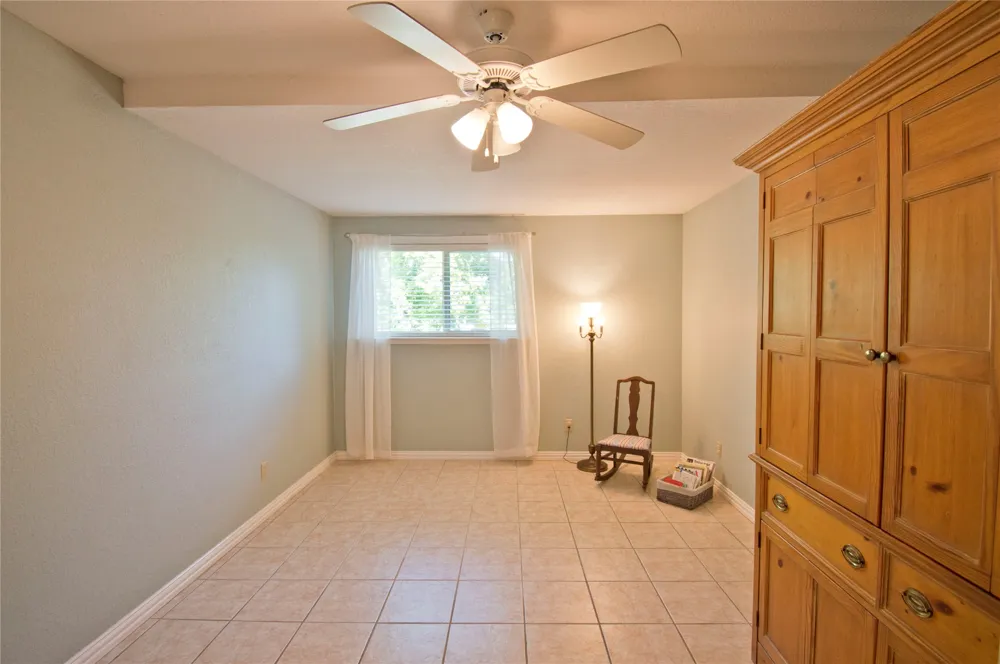 702 E Schubert Street Fredericksburg, TX 78624