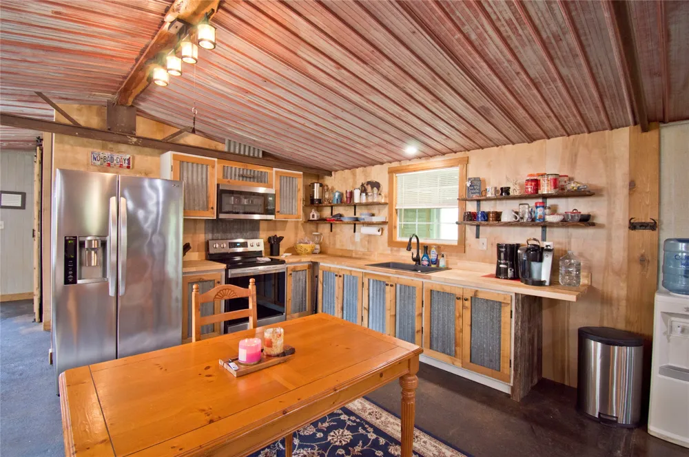 702 E Schubert Street Fredericksburg, TX 78624