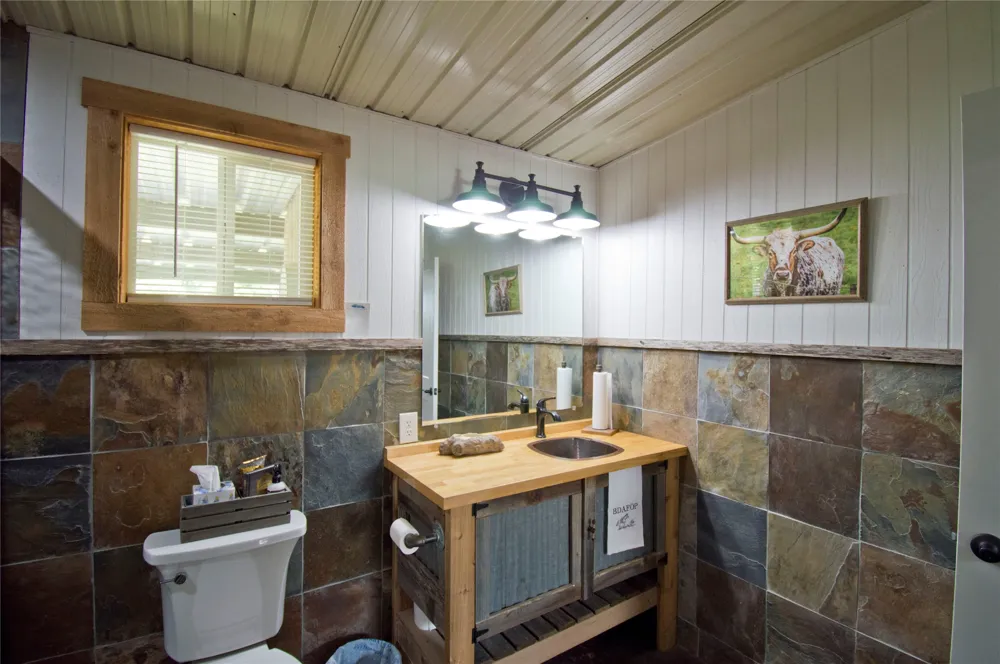 702 E Schubert Street Fredericksburg, TX 78624