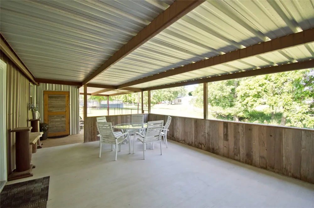 702 E Schubert Street Fredericksburg, TX 78624