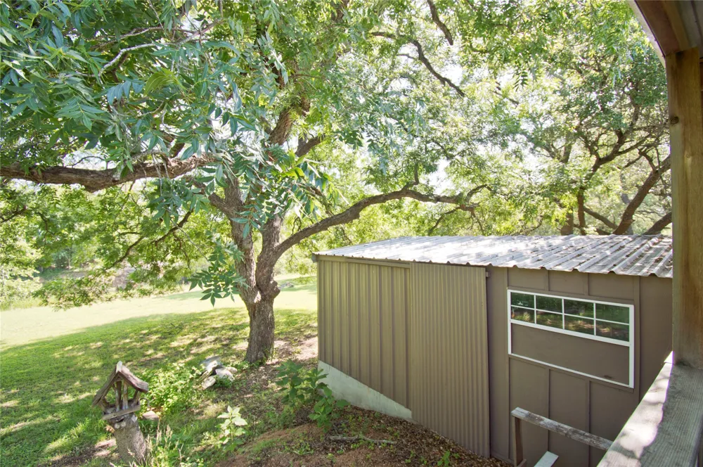 702 E Schubert Street Fredericksburg, TX 78624