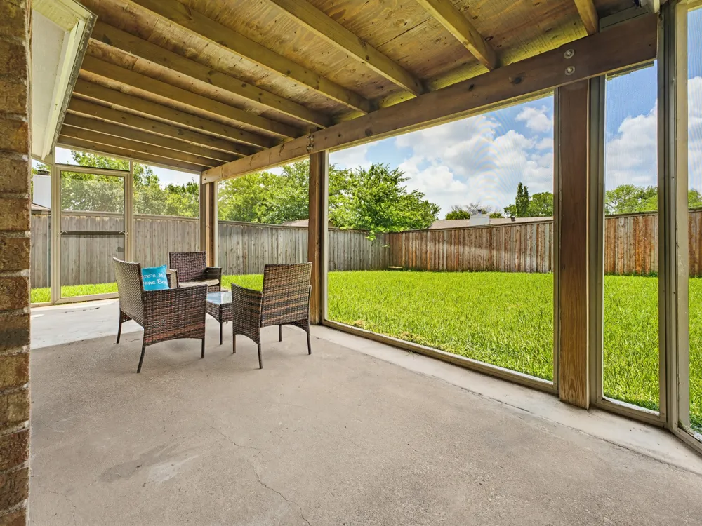 6504 Park Drive Watauga, TX 76148