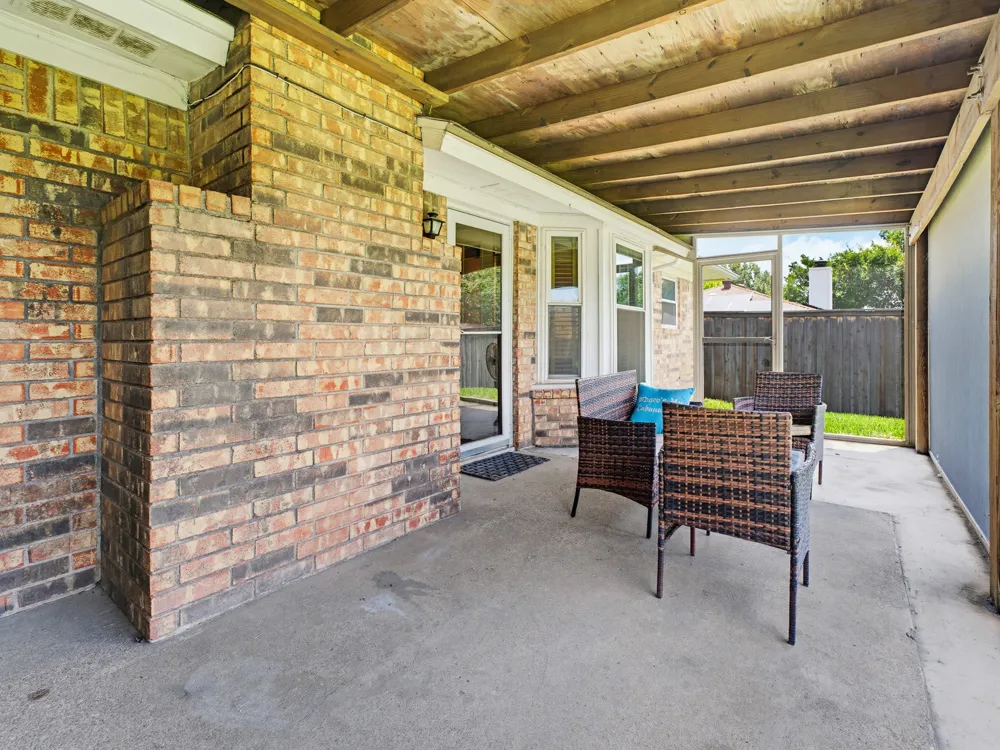 6504 Park Drive Watauga, TX 76148