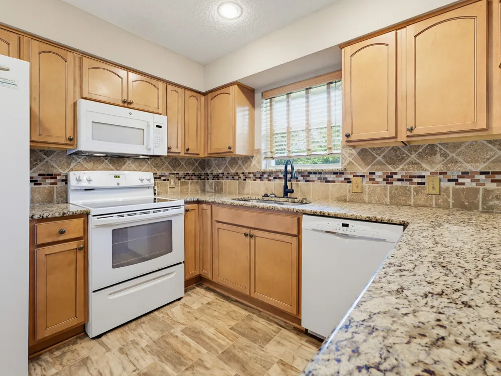 6504 Park Drive Watauga, TX 76148