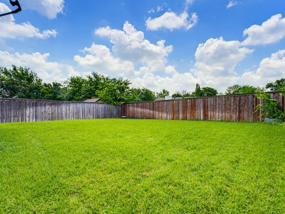 6504 Park Drive Watauga, TX 76148