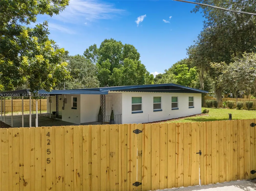 4255 Wee Street #4255 Mount Dora, FL 32757