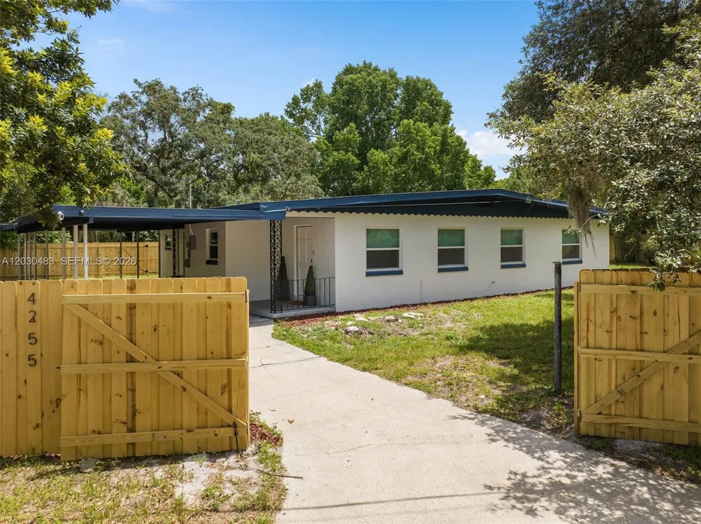 4255 Wee Street #4255 Mount Dora, FL 32757