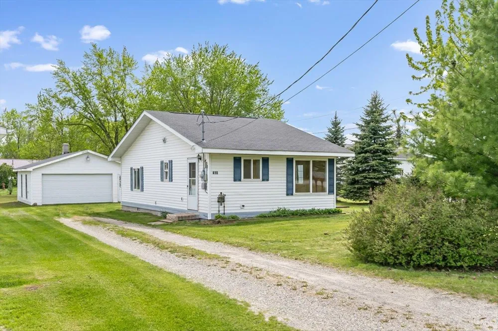 418 East Main Street Plainfield Township, MI 48739
