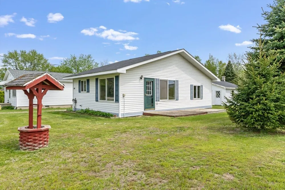 418 East Main Street Plainfield Township, MI 48739