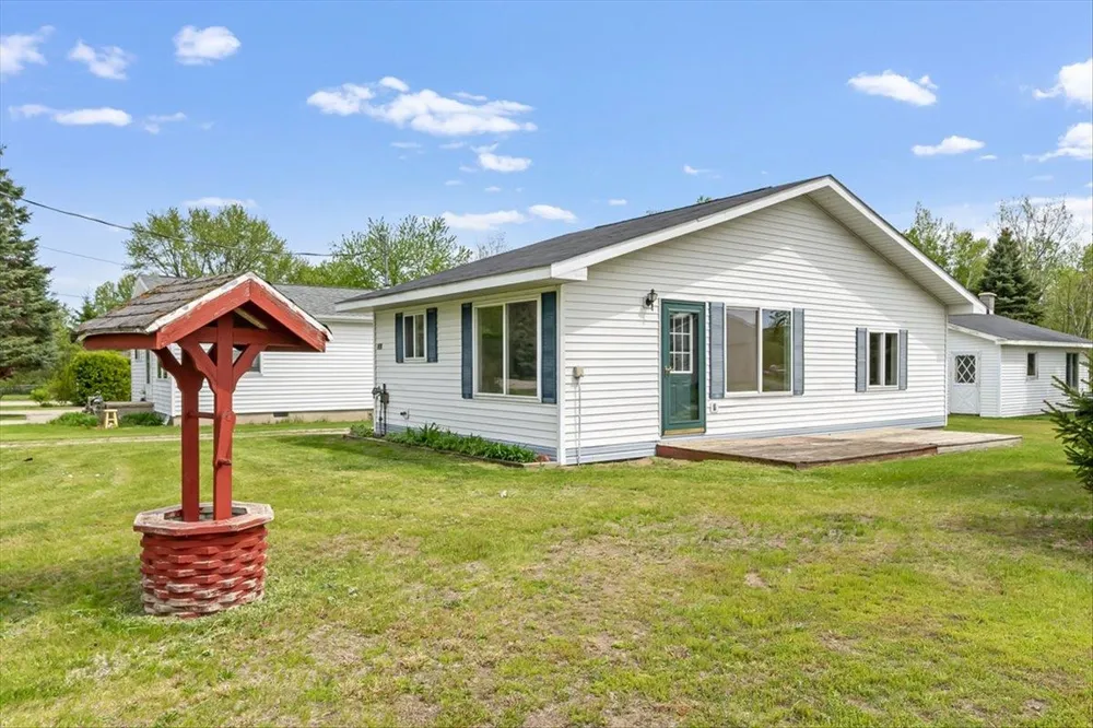 418 East Main Street Plainfield Township, MI 48739