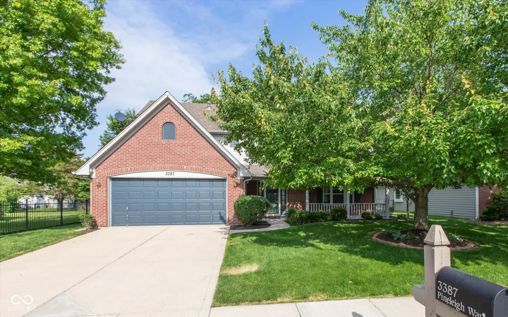 3387 Pineleigh Way