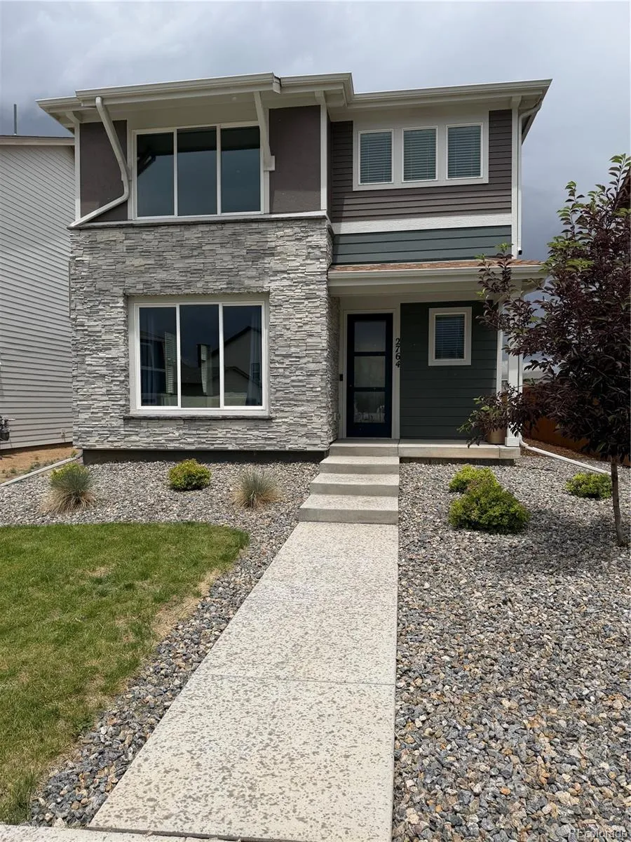 2764 Simpre Way