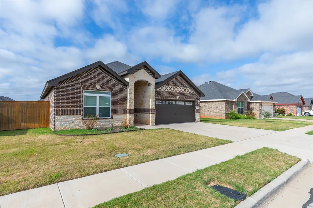 273 MARTIS WAY