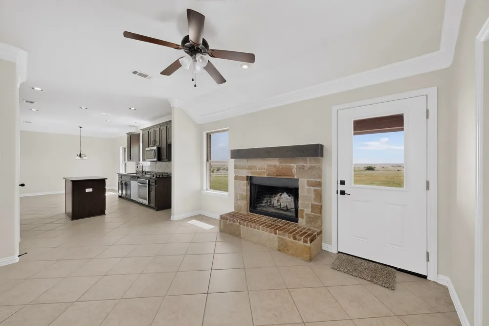 186 County Road 4430 Rhome, TX 76078