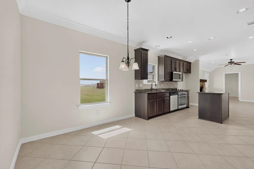 186 County Road 4430 Rhome, TX 76078