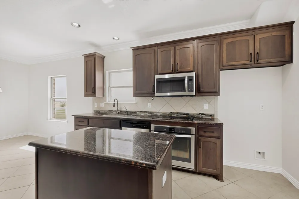 186 County Road 4430 Rhome, TX 76078