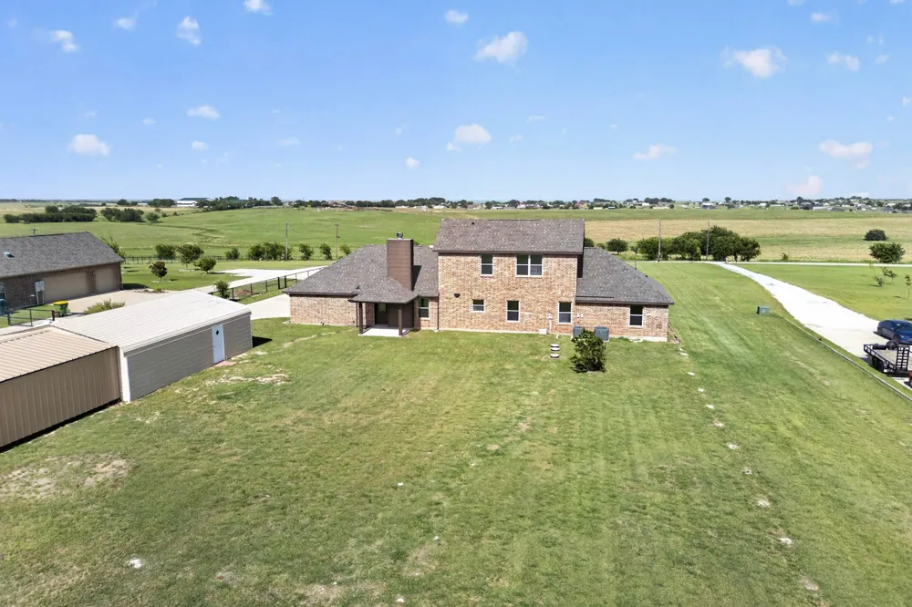 186 County Road 4430 Rhome, TX 76078
