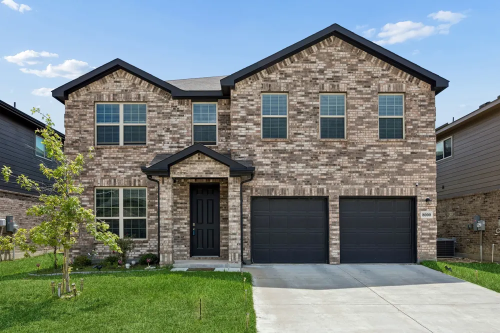 8000 Gangway Drive