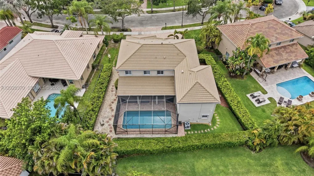 2608 Oakbrook Ct Weston, FL 33332