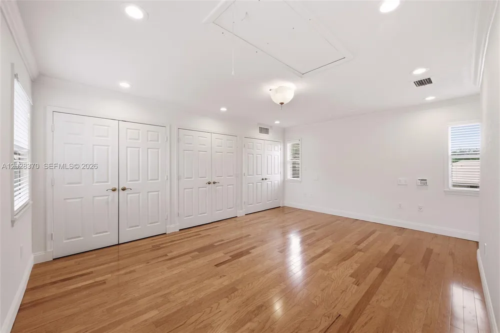2608 Oakbrook Ct Weston, FL 33332
