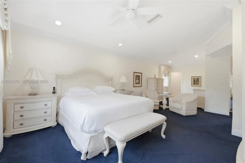 2608 Oakbrook Ct Weston, FL 33332