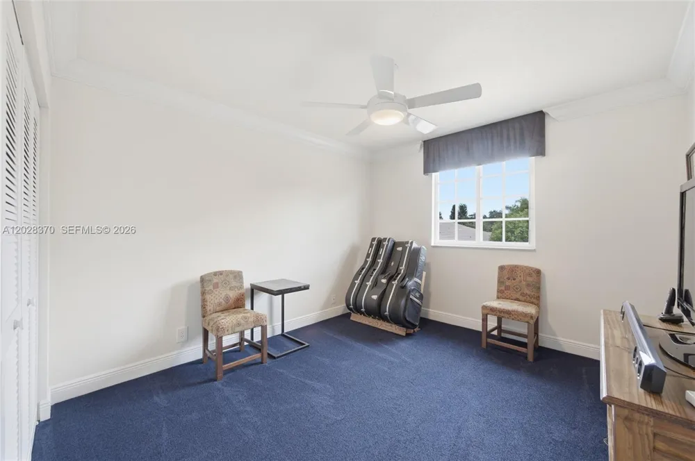 2608 Oakbrook Ct Weston, FL 33332