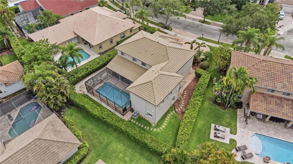 2608 Oakbrook Ct Weston, FL 33332