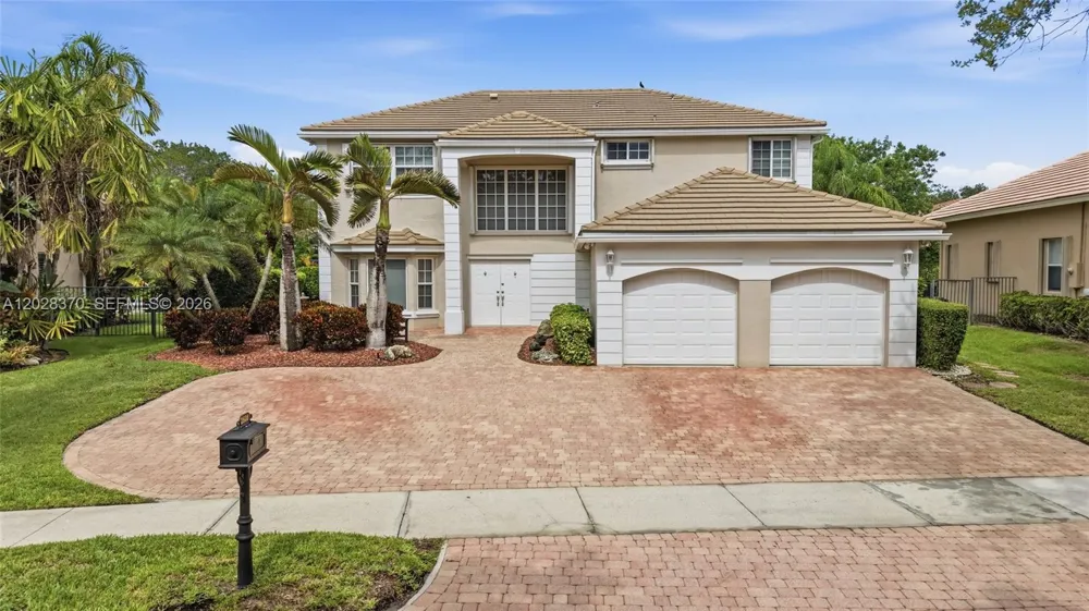 2608 Oakbrook Ct Weston, FL 33332