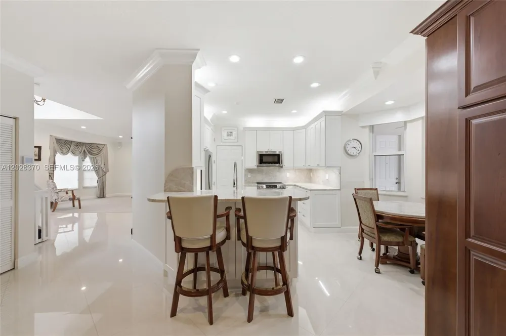 2608 Oakbrook Ct Weston, FL 33332