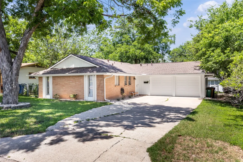 8800 Parkfield Drive