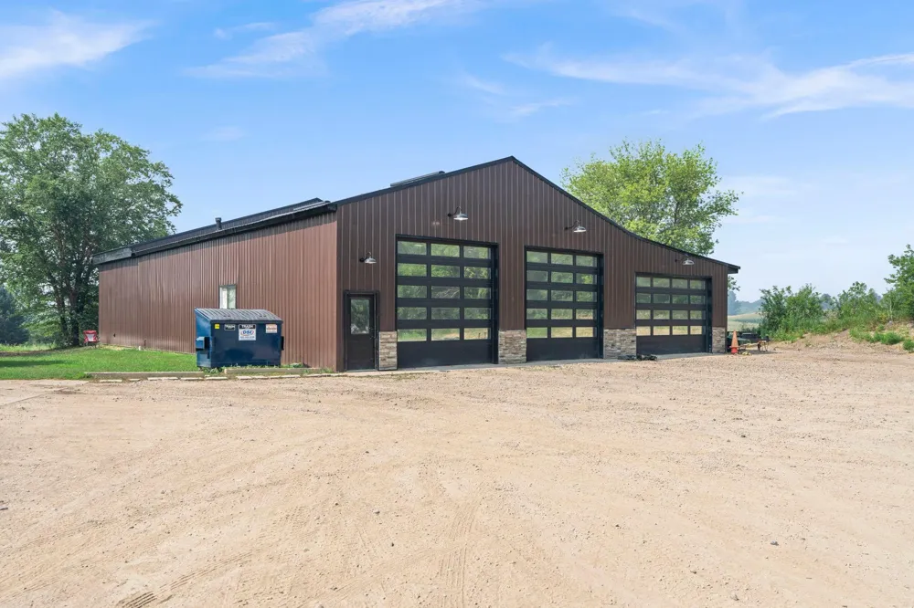 8785 E 275th Street Elko New Market, MN 55020