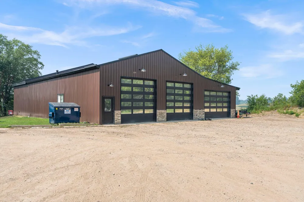 8785 E 275th Street Elko New Market, MN 55020