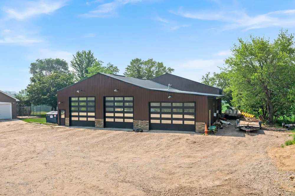 8785 E 275th Street Elko New Market, MN 55020