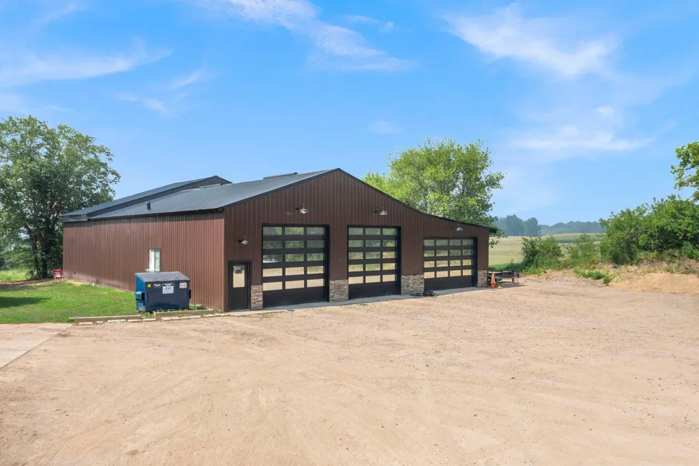 8785 E 275th Street Elko New Market, MN 55020
