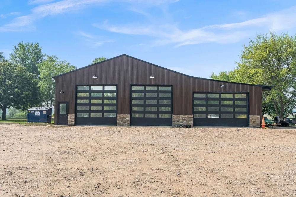 8785 E 275th Street Elko New Market, MN 55020