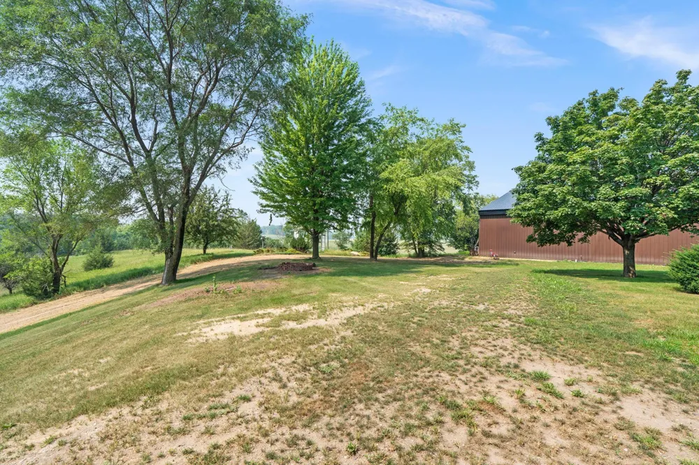 8785 E 275th Street Elko New Market, MN 55020
