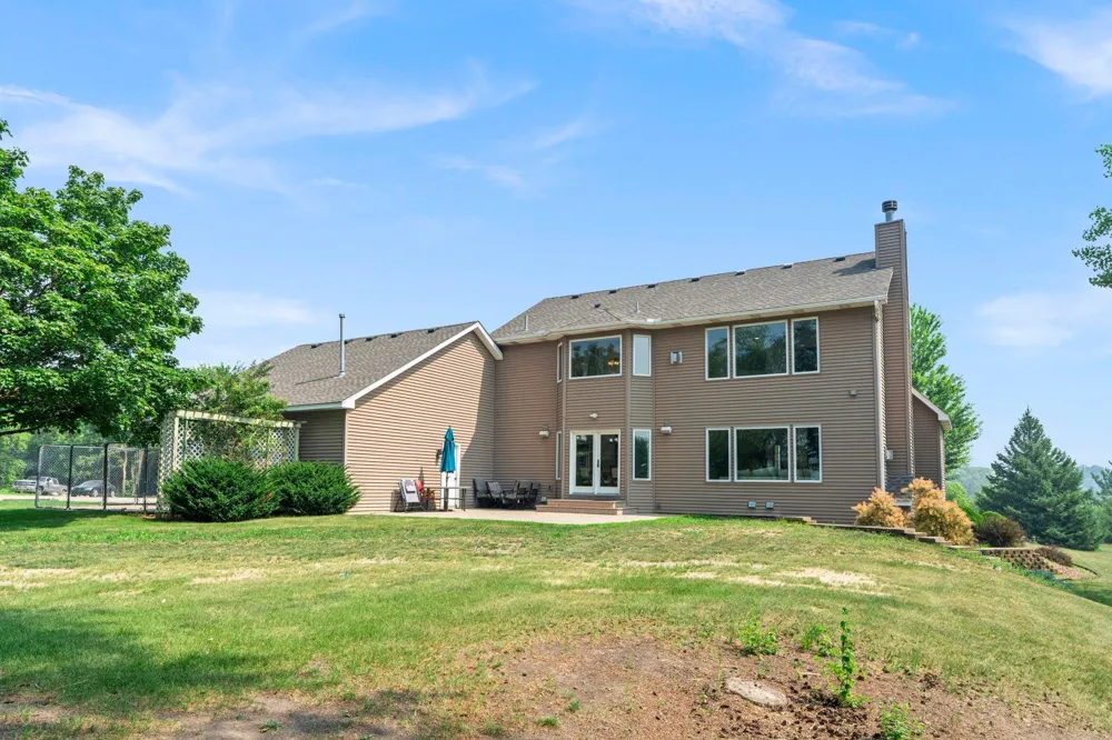 8785 E 275th Street Elko New Market, MN 55020