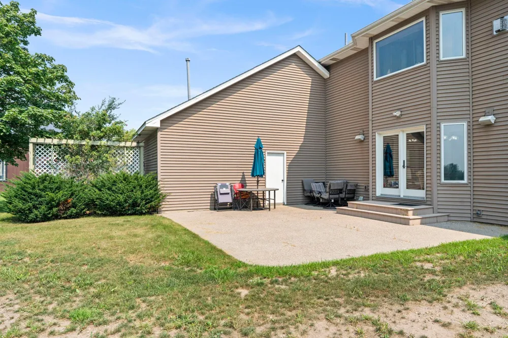 8785 E 275th Street Elko New Market, MN 55020