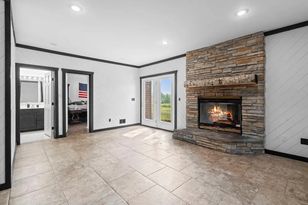 8785 E 275th Street Elko New Market, MN 55020