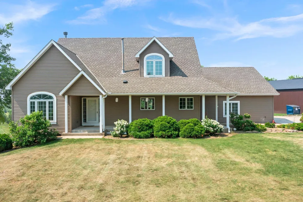 8785 E 275th Street Elko New Market, MN 55020
