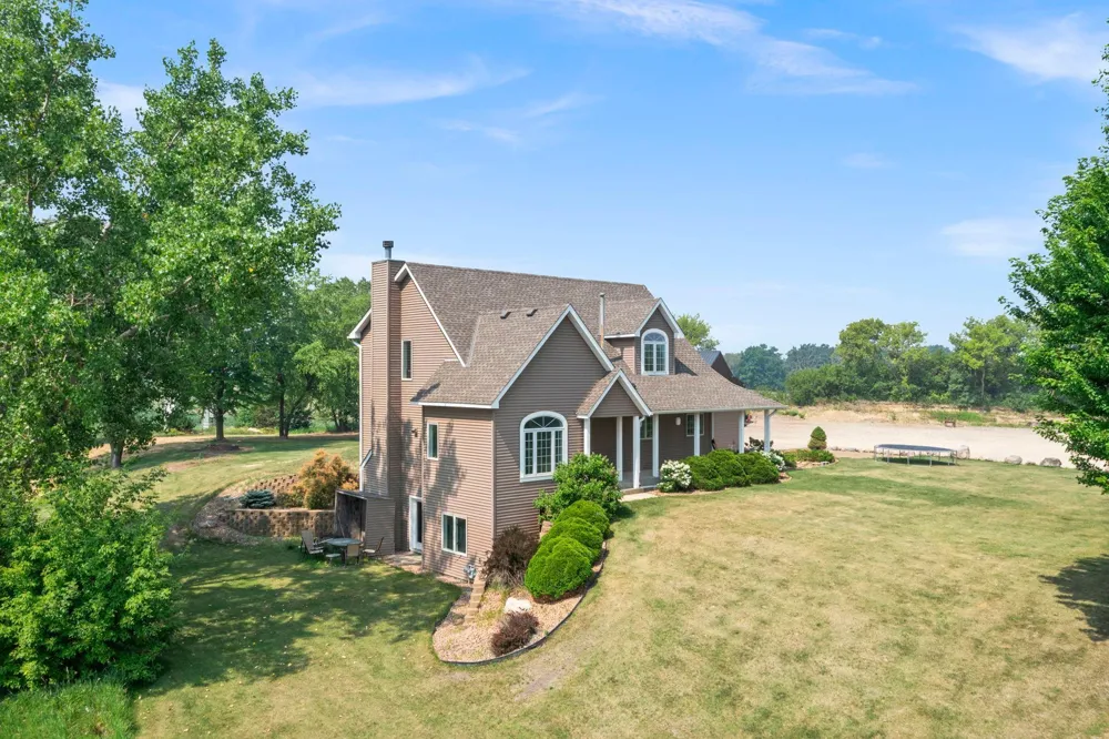 8785 E 275th Street Elko New Market, MN 55020