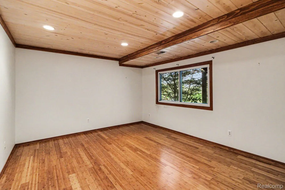 2501 Doleman Drive West Bloomfield Charter Township, MI 48324