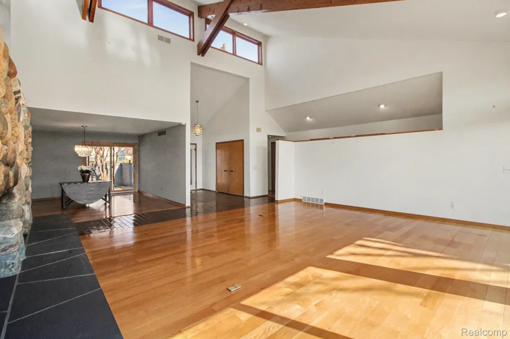 2501 Doleman Drive West Bloomfield Charter Township, MI 48324